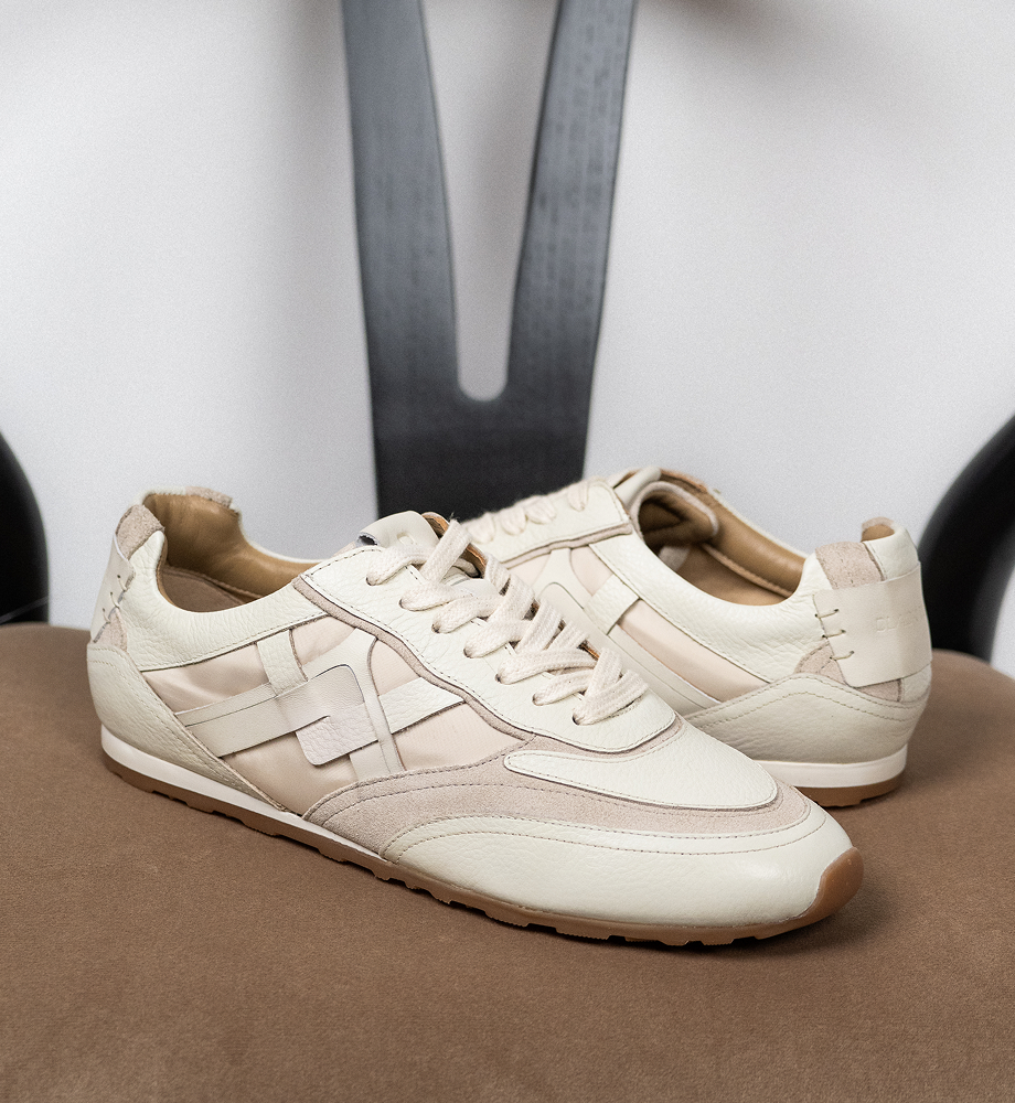 Why Most People Choose Wrong Shoes for Standing All Day (And How to Fix It)