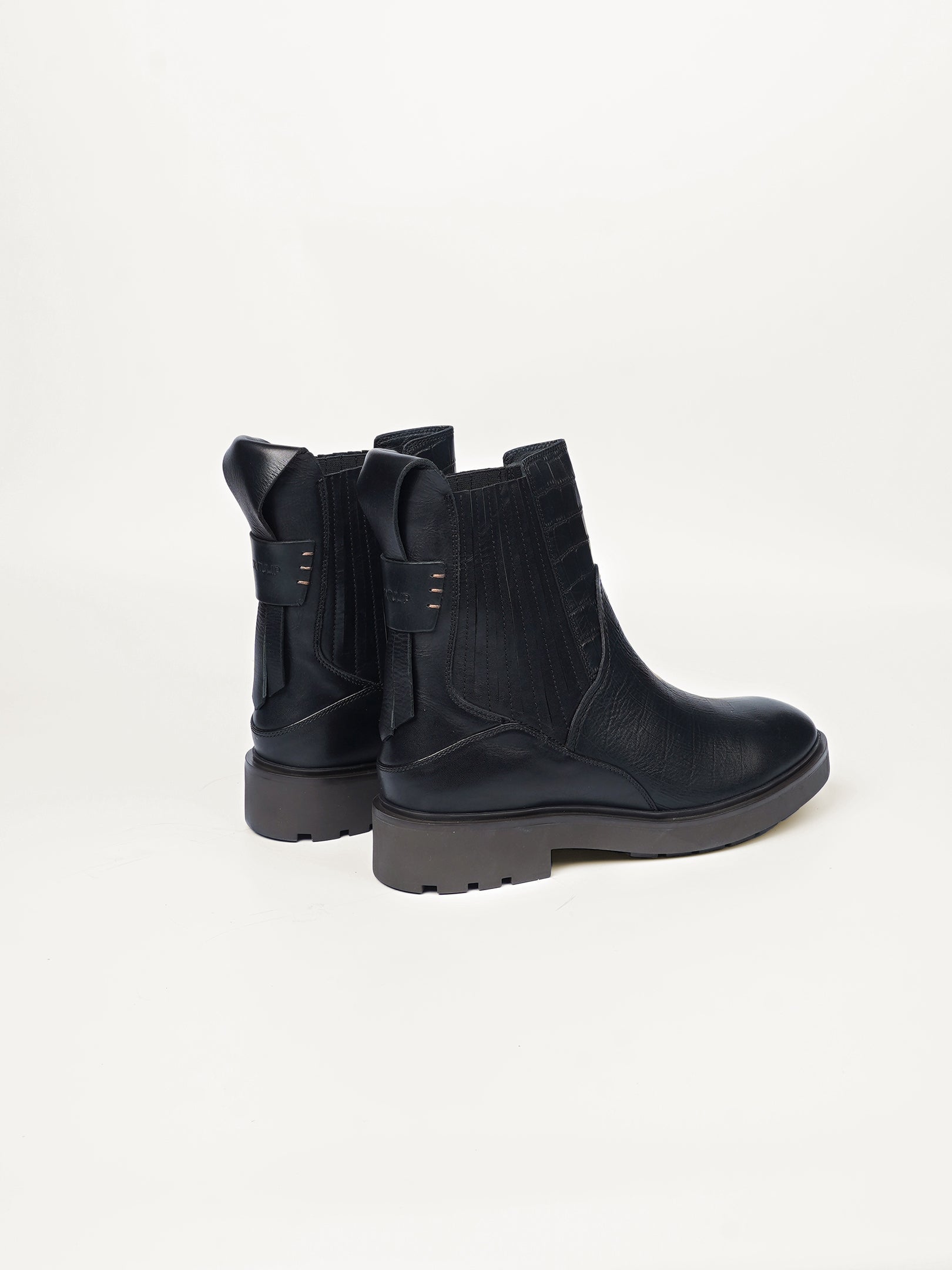 Flat black chelsea ankle on sale boots