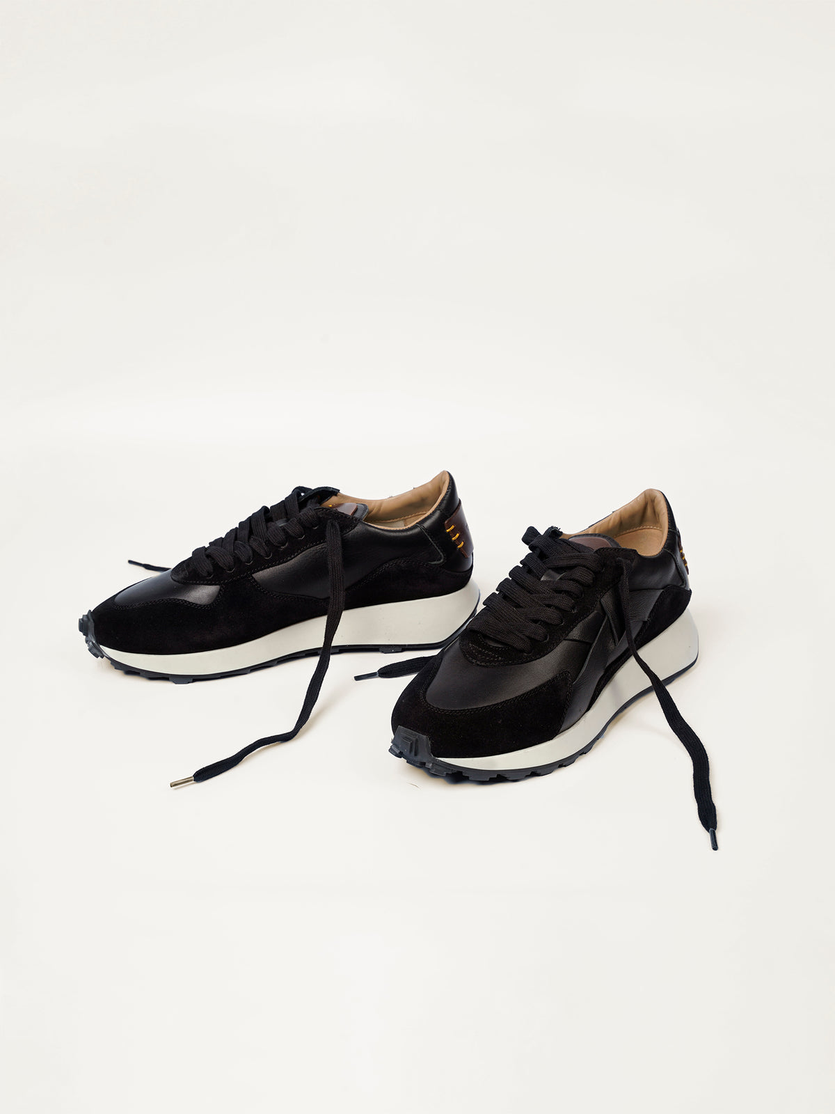 Arbi Sleek Sneaker - Black Leather