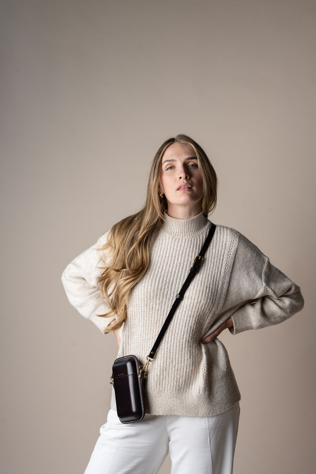 Juniper Phone Bag - Dark Brown