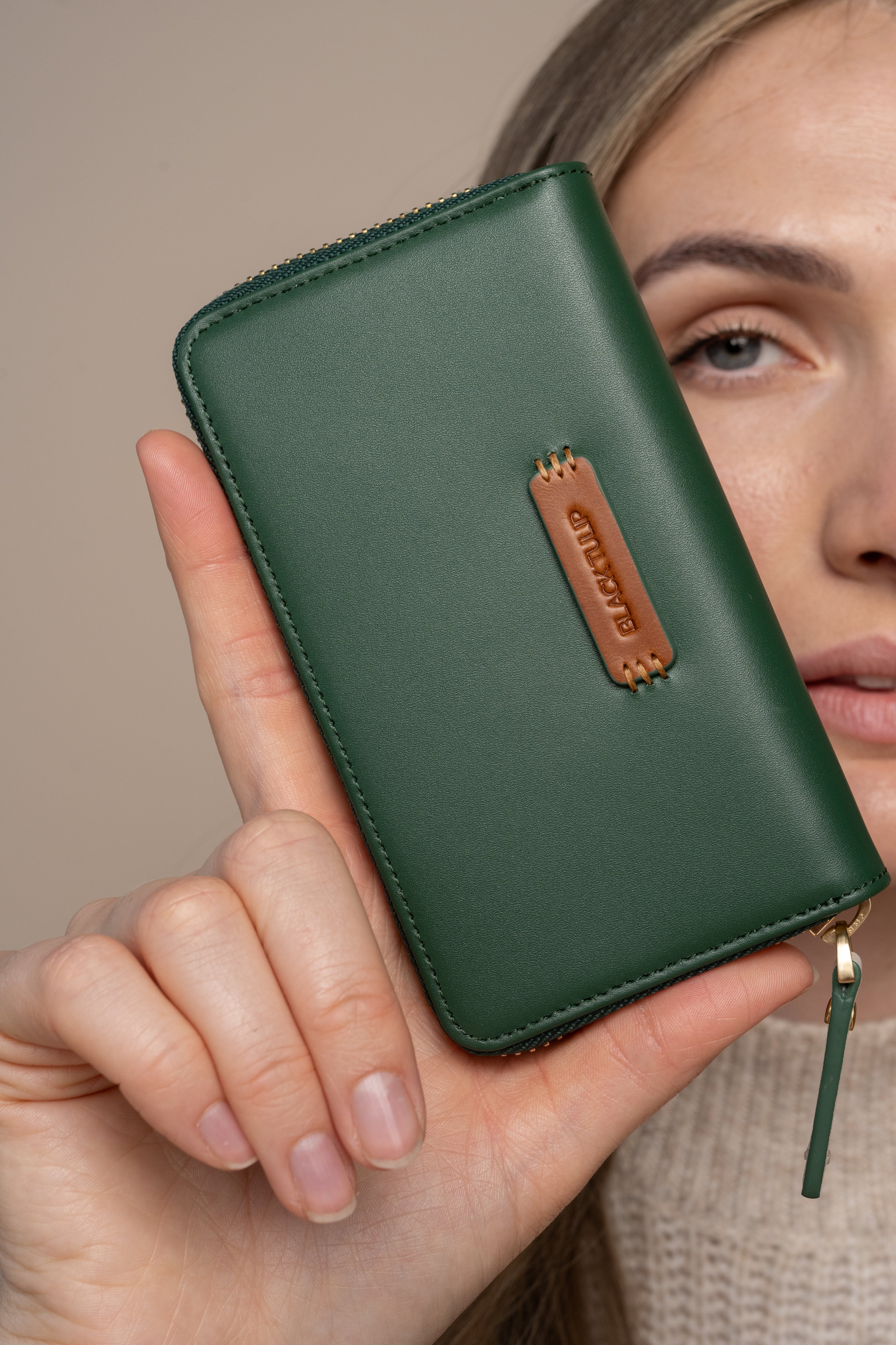 Ivy Wallet - Forest Green – Black Tulip