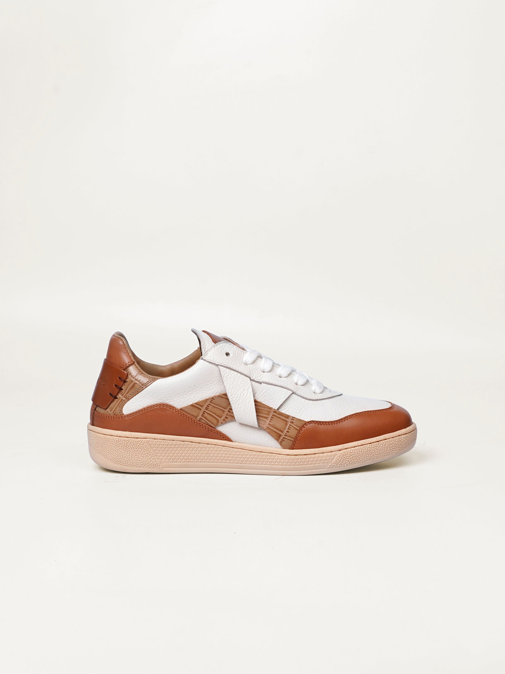 Cassava Classic Tennis Trainer - Off-White Earthy