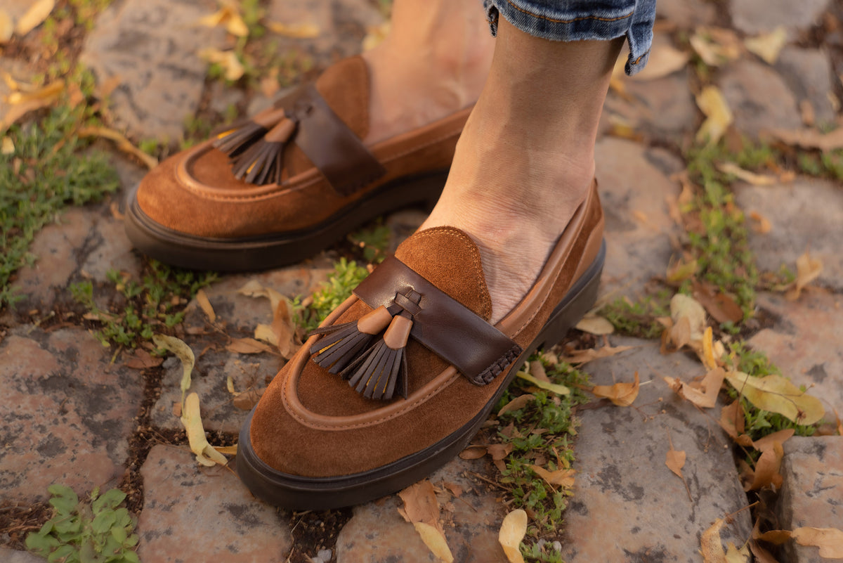 Kamut All Day Loafer - Caramel Suede